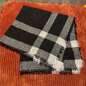 Stylish Square Wrap / Scarf with Gold Threads